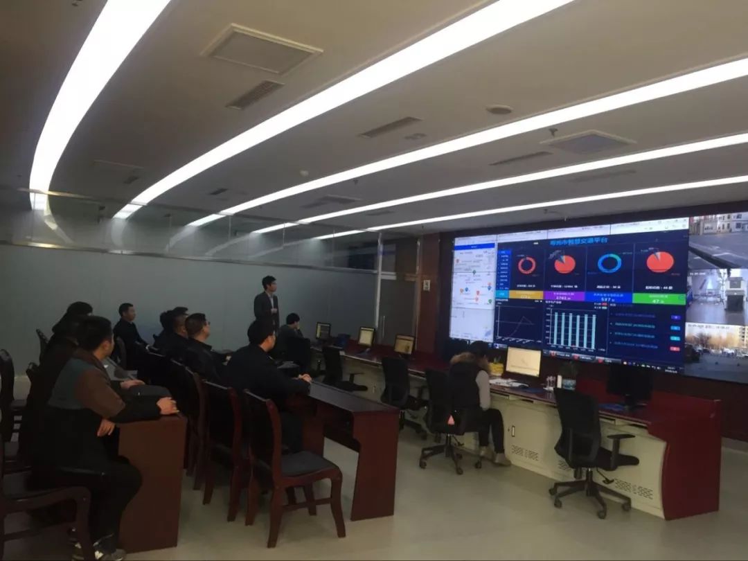 威海考察团调研寿光智慧交通建设情况